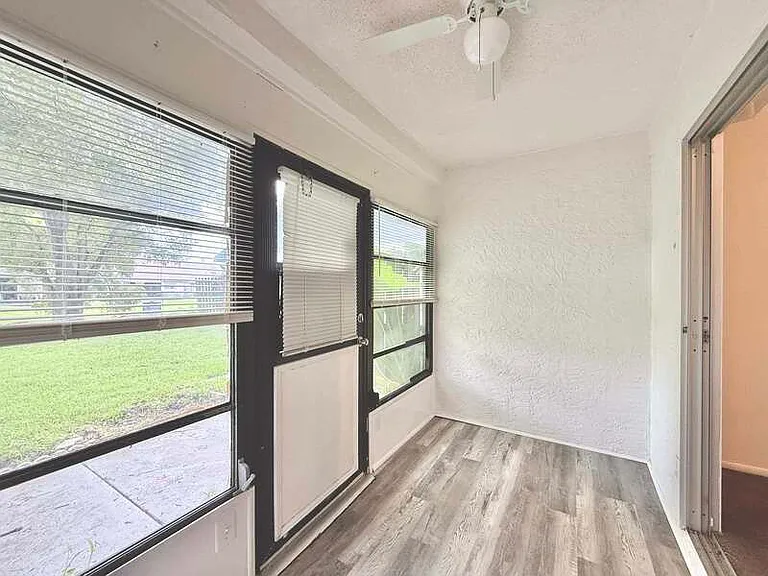 599 Capistrano Ct — Photo 36