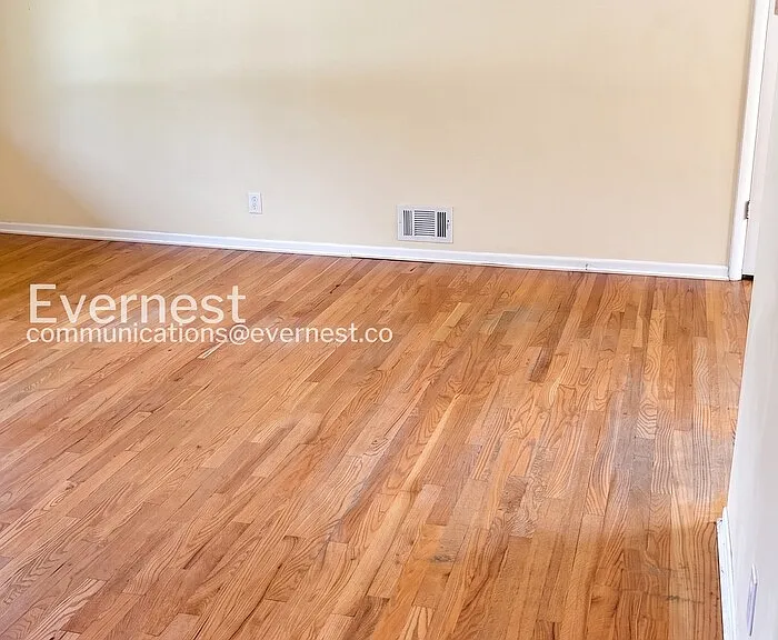 380 Martin Dr — Photo 15