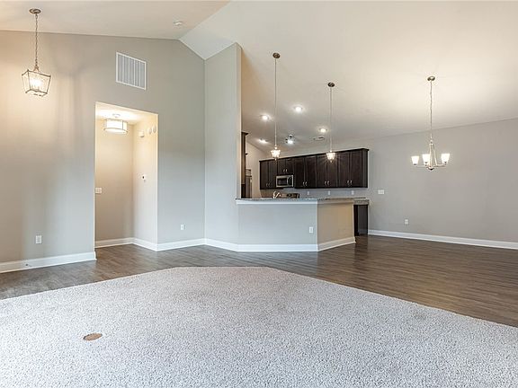 5th image of 1203 Bordeaux Way