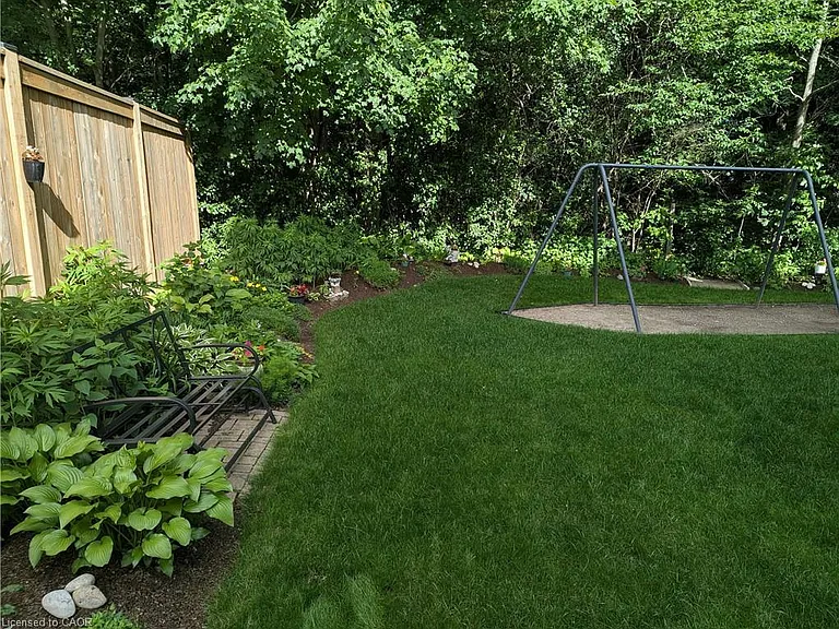 561 Marl Meadow Cres #LOWER — Photo 16