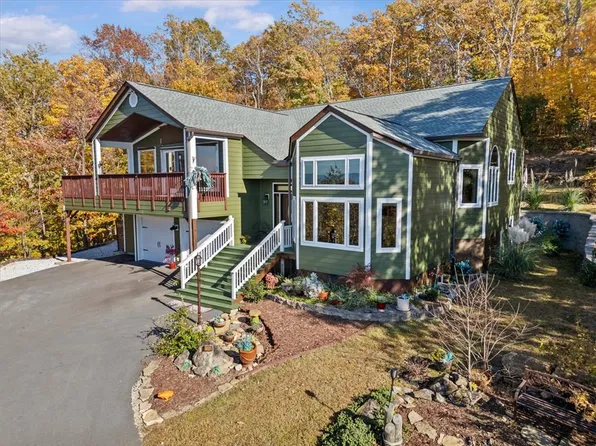 156 Overlook Dr, Pickens, SC 29671