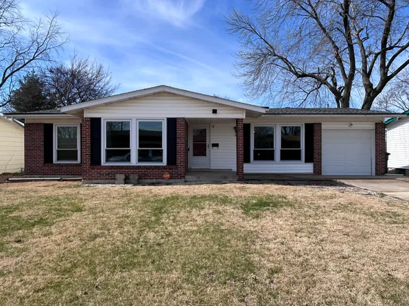 1330 Flamingo Dr, Florissant, MO 63031