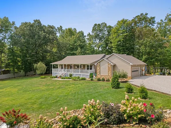 533 T Rd, Monterey, TN 38574