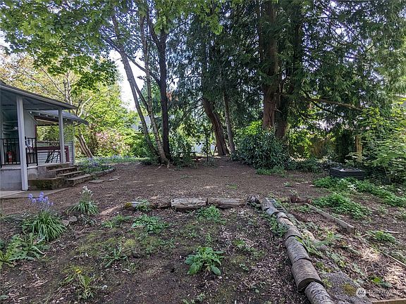 5th image of 1367 Bigelow Avenue NE
