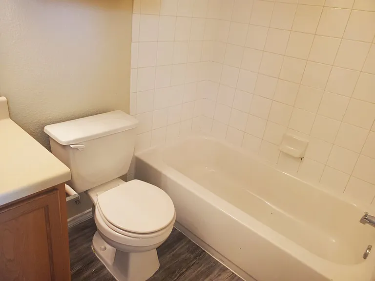 14001 Cambourne Dr — Photo 29