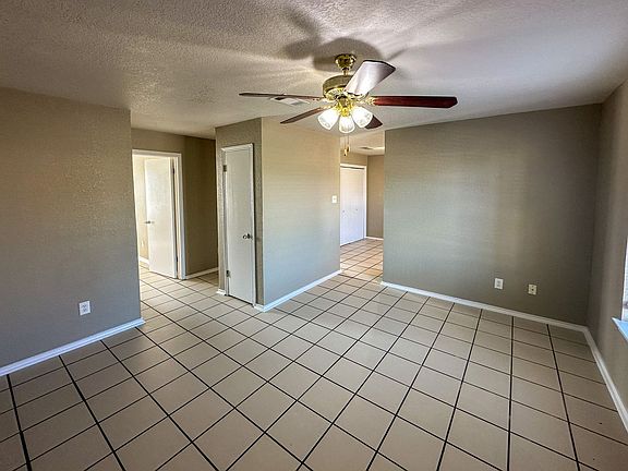 3rd image of 1716 Benttree Dr #B