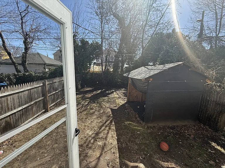 251 Euclid Ave — Photo 12