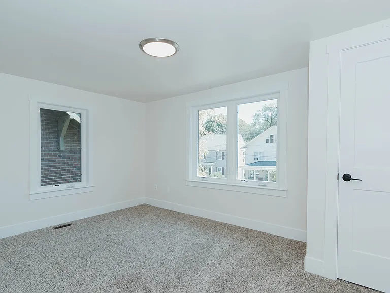 216 S Georgia Ave — Photo 15