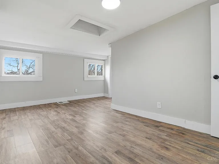 540 Grand Ave — Photo 18