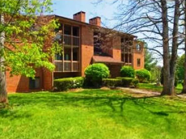 117 Turtle Creek Rd APT 10, Charlottesville, VA 22901