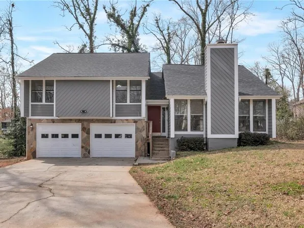 1575 Kelleys Close, Stone Mountain, GA 30088