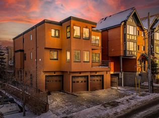 1814 W 14a St SW, Calgary, AB T2T 3W6
