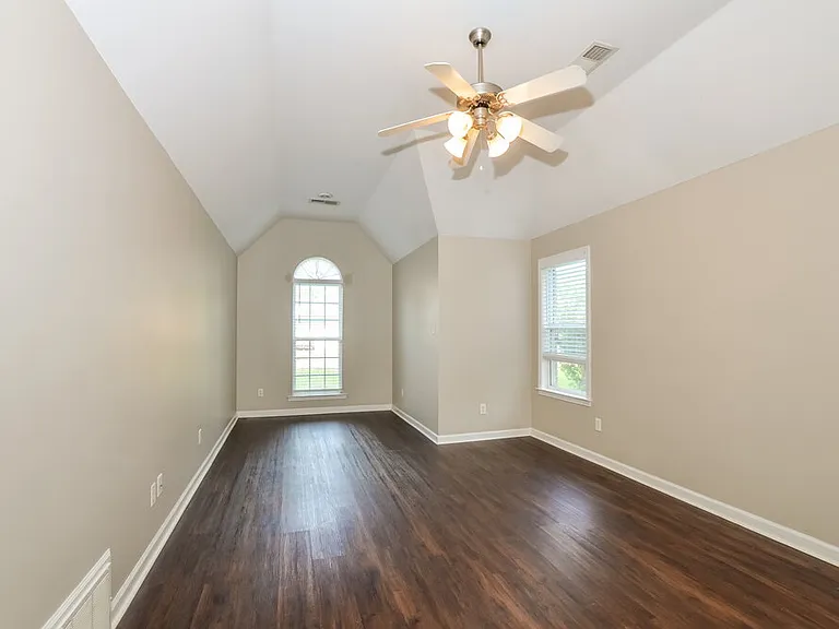 5837 Stonewall Dr — Photo 11