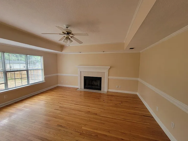 1063 Waltons Pass — Photo 8