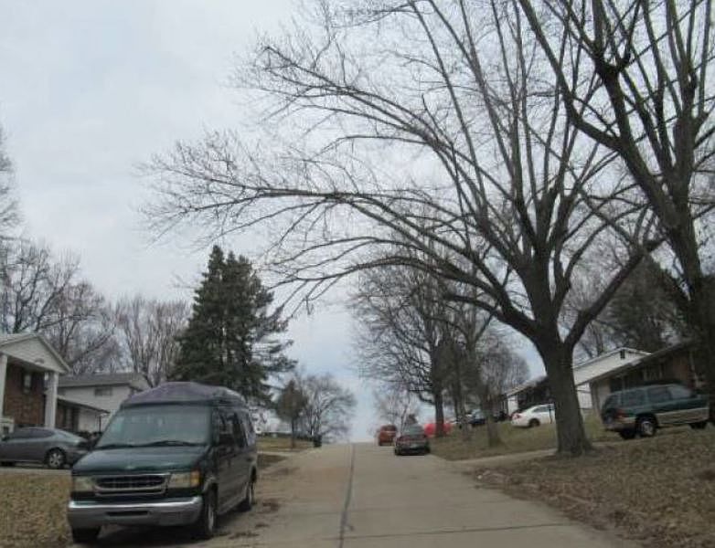 2nd image of 10024 Chambers Hill Dr