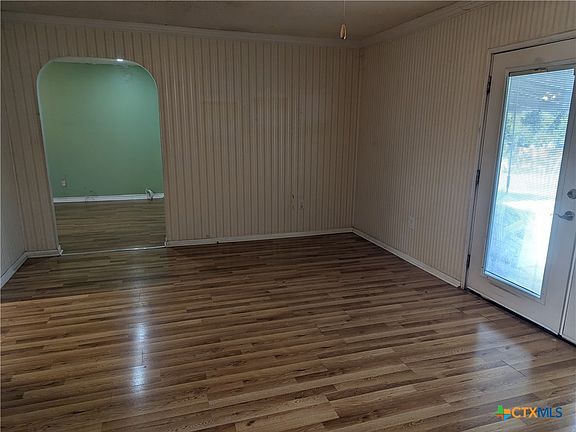 3rd image of 811 S 23rd St