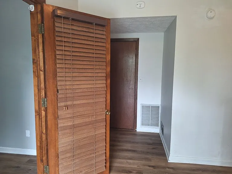 10831 Sonja Dr — Photo 34