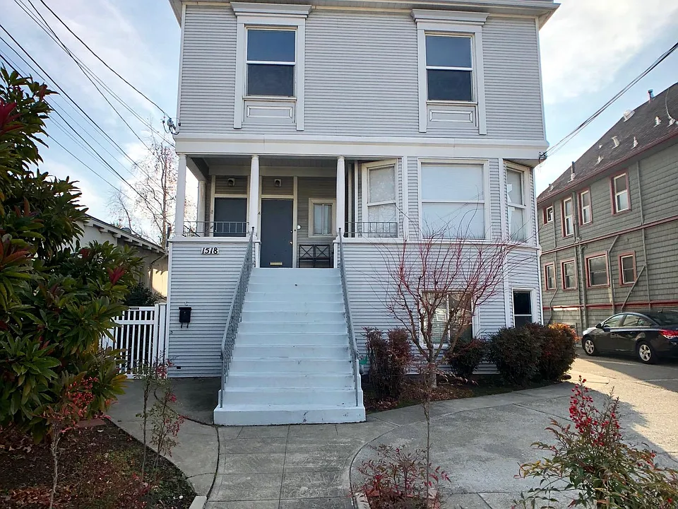 1518 Broadway #C
