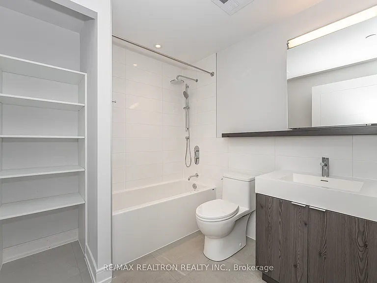664 Spadina Ave #509 — Photo 14