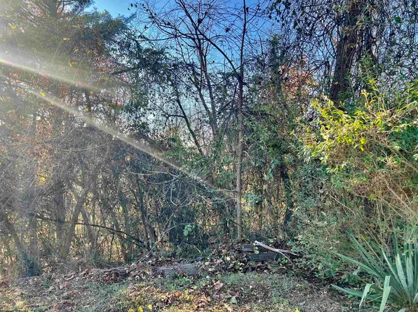 Bel Manor Dr, Fairmont, WV 26554