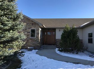 26 Gloria Ln, Cody, WY 82414
