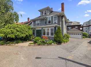 8 Gray Cir, Lynn, MA 01902