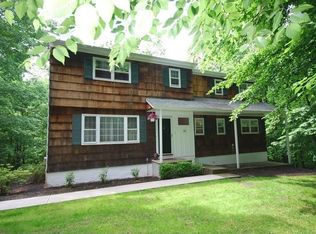 27 Tallahatchie Dr, Sussex, NJ 07461