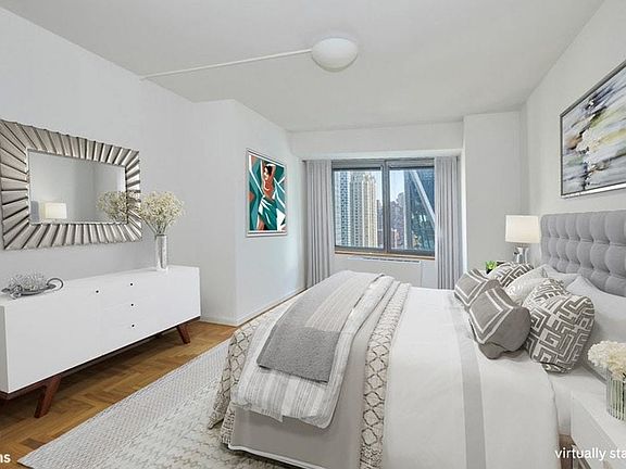 3rd image of 301 W 57th St APT 27D