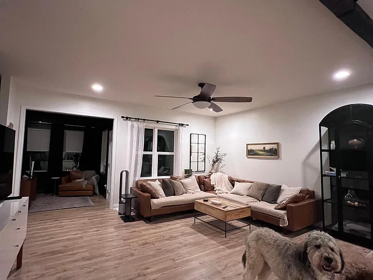 319 Belton St — Photo 5