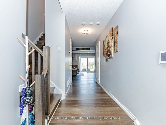 4th image of 1561 Dunkirk Ave