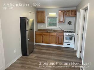 219 River St #G202, Woonsocket, RI 02895