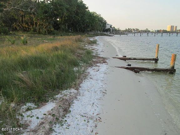 2nd image of 300 Bayshore Dr