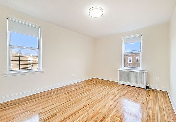 5th image of 2074 20th Ln APT 2G