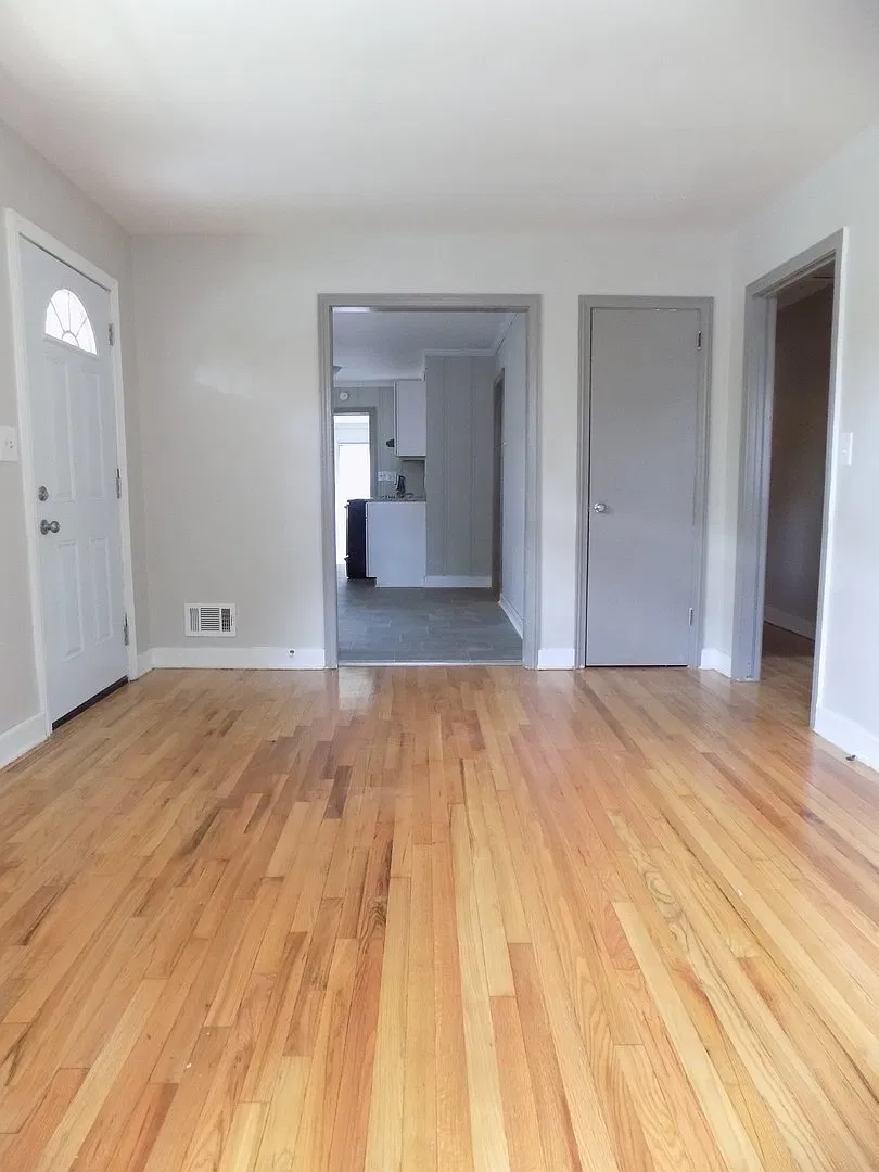 Rosewood — Photo 3