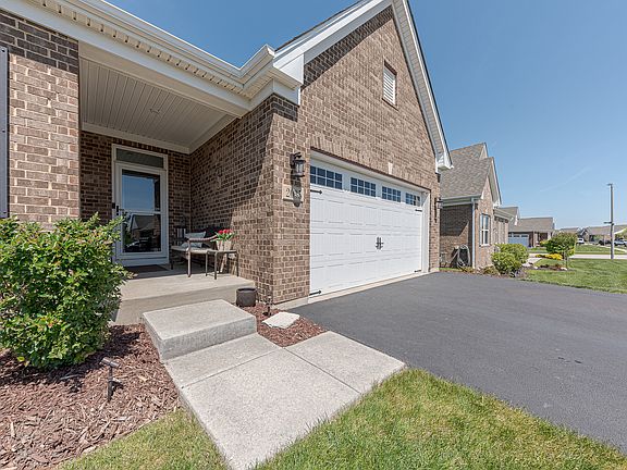 2nd image of 2035 Royalglen Dr