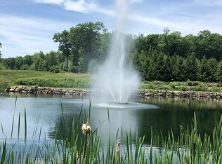 446 Cedar Dr, Long Pond, PA