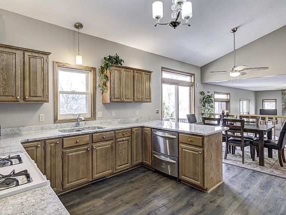 2nd image of 3425 Rolling Hills Dr