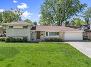 1105 Arbor Ln, Glenview, IL 60025