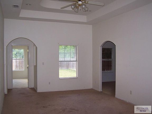 4th image of 9742 Hawk Dr