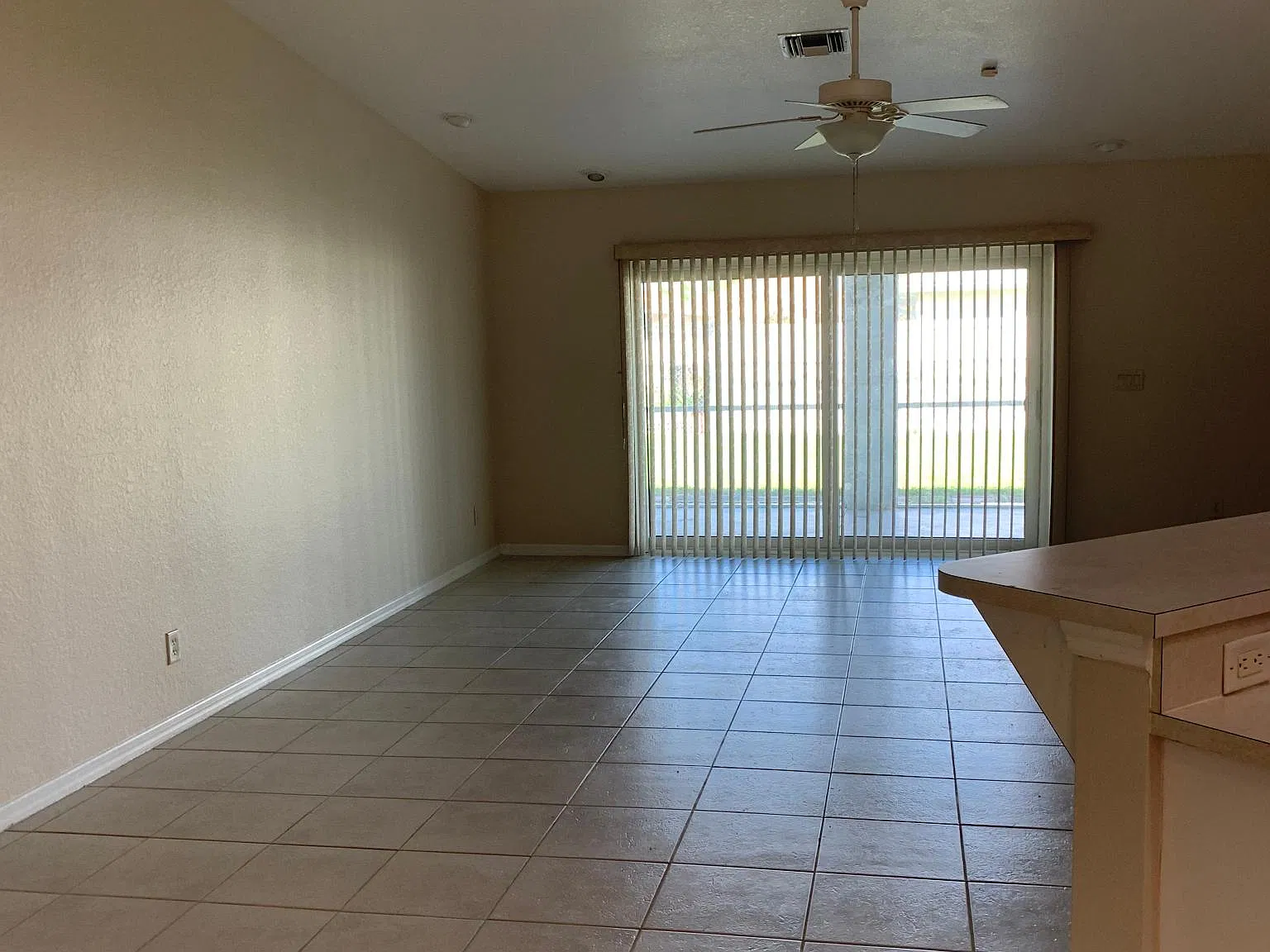 2 bed, 1300 sqft, $1,495 — Photo 3
