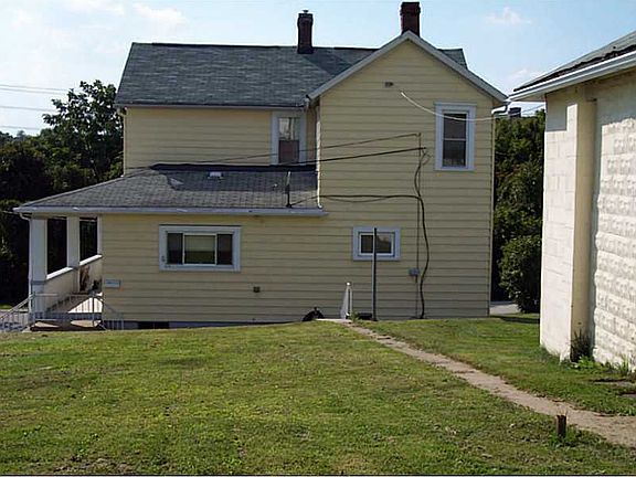 3rd image of 403 Steck St