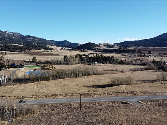 3rd image of 9775 Bridger Canyon Rd