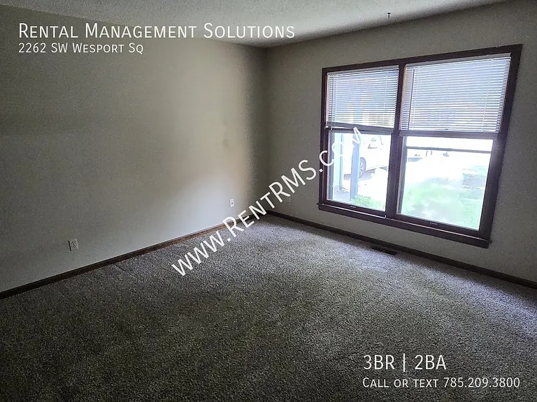 2262 SW Westport Sq — Photo 5