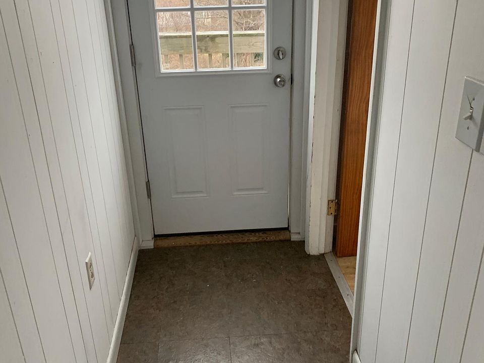 2nd image of 139 Tower St #2