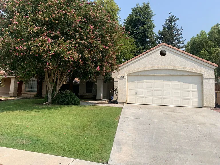 10808 Sunset Canyon Dr — Photo 1