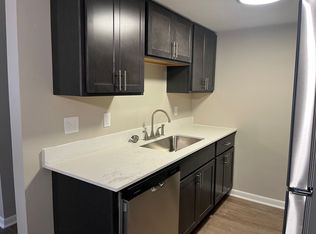 106 E Healey St #15, Champaign, IL 61820