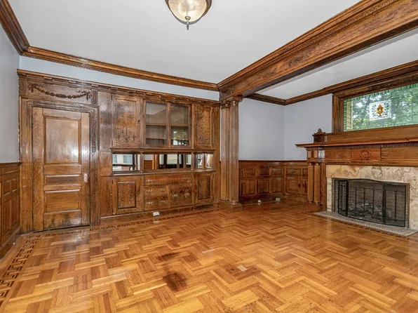 23 11th St APT 1, Lowell, MA 01850