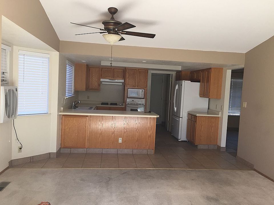 1st image of 975 Railborne Dr