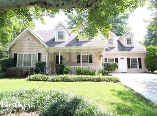 2340 Huntington Dr, Loganville, GA 30052