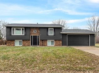 727 W 31st St, Davenport, IA 52804